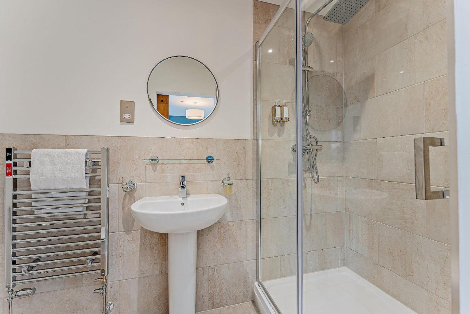 2 Bed Ground Floor Apartment - 11 Plas Pistyll Bagian luar foto